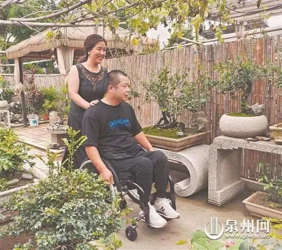 蔡春晓：轮椅上的自强人生